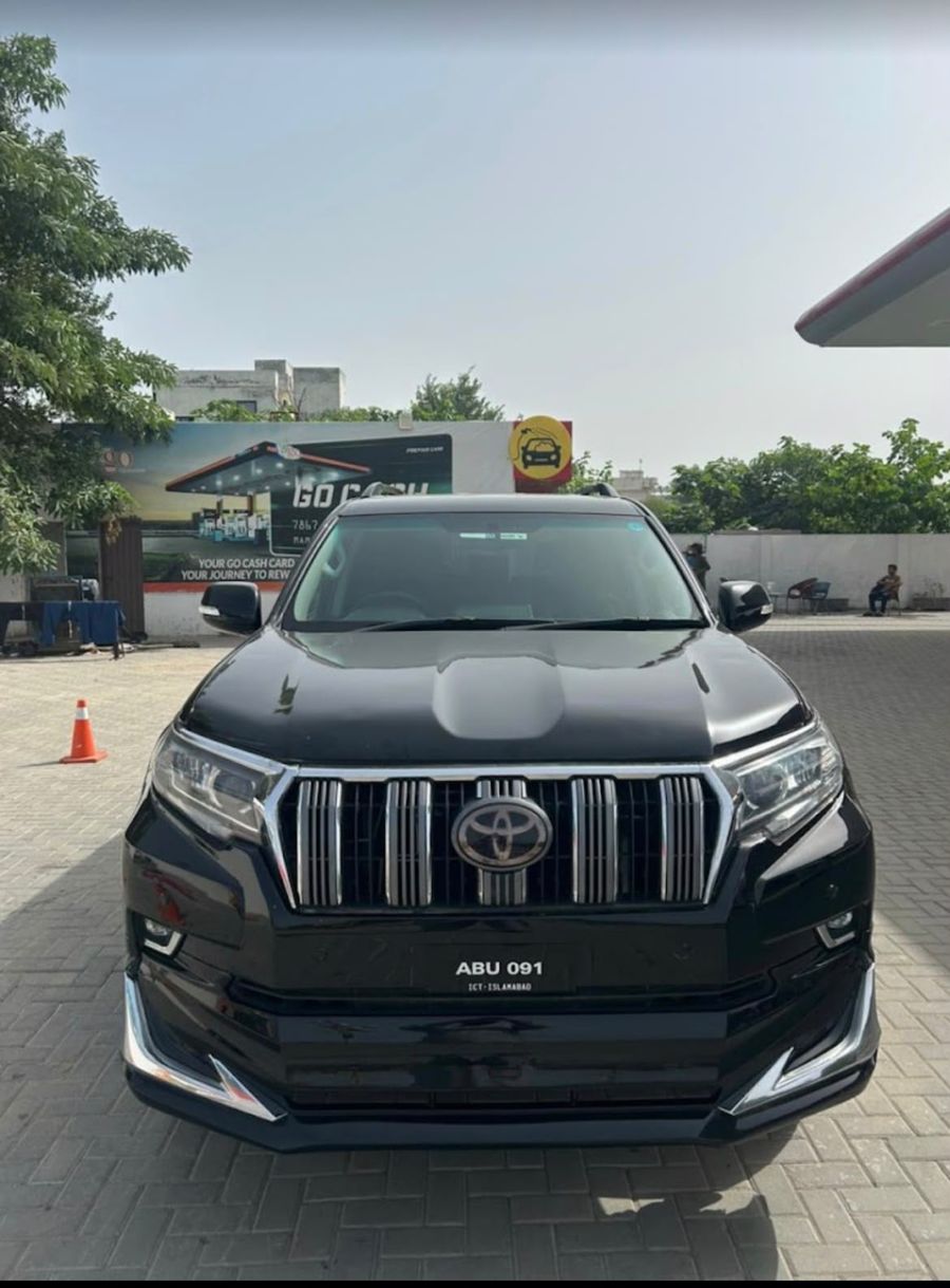 Black Toyota Prado front view
